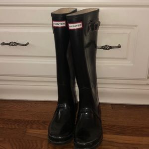Hunter tall rain boots!